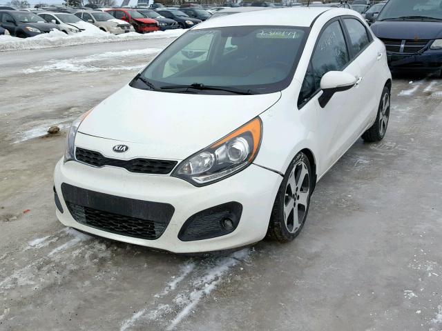 KNADN5A36E6951278 - 2014 KIA RIO EX WHITE photo 2