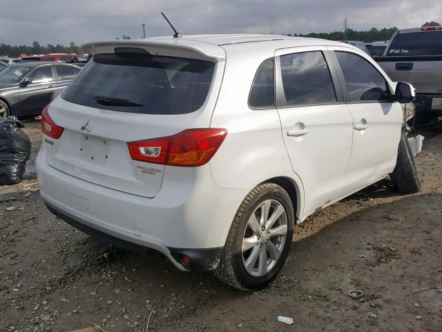 4A4AP3AU7EE023765 - 2014 MITSUBISHI OUTLANDER WHITE photo 4