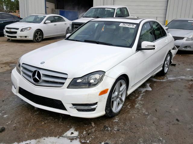 WDDGF4HB0DR258522 - 2013 MERCEDES-BENZ C 250 WHITE photo 2