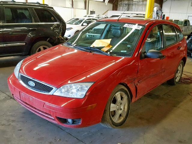1FAFP37NX7W300747 - 2007 FORD FOCUS ZX5 RED photo 2