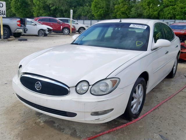 2G4WD532551229323 - 2005 BUICK LACROSSE C WHITE photo 2