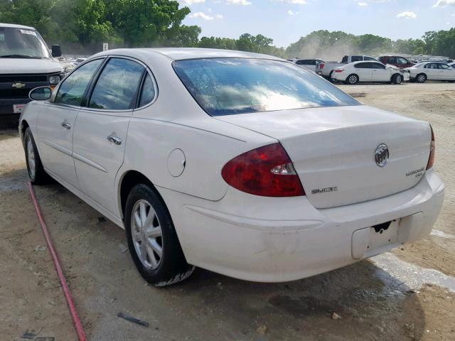 2G4WD532551229323 - 2005 BUICK LACROSSE C WHITE photo 3