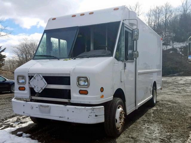 4UZA4FA4XYCF82162 - 2000 FREIGHTLINER CHASSIS M WHITE photo 2