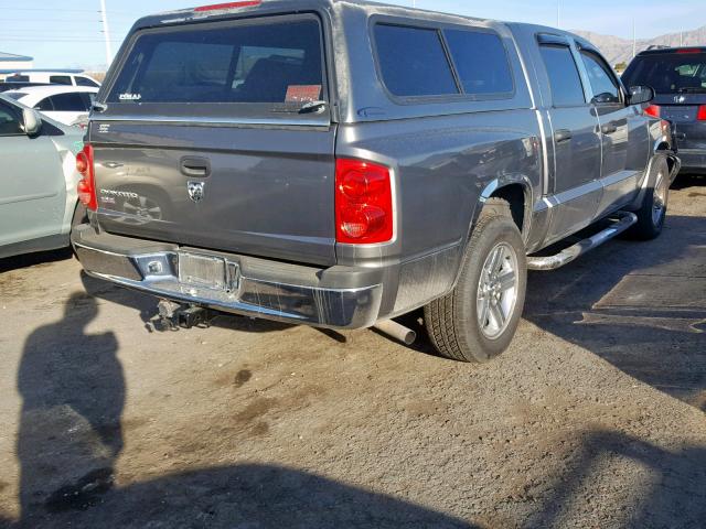 1D7HE48K25S273296 - 2005 DODGE DAKOTA QUA GRAY photo 4