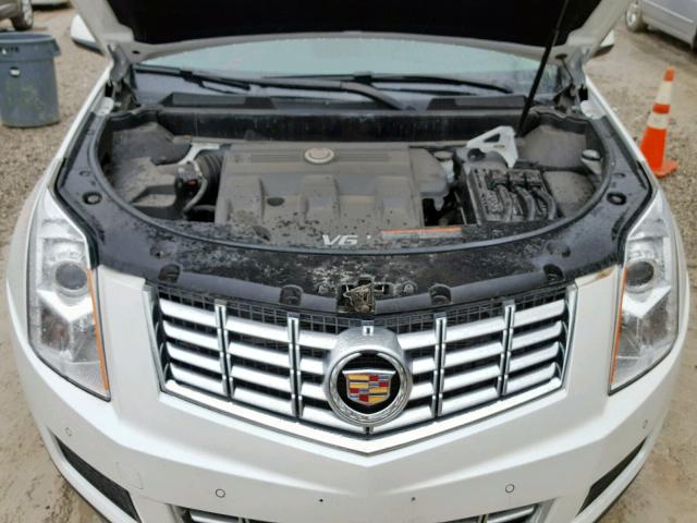 3GYFNEE37GS538428 - 2016 CADILLAC SRX LUXURY WHITE photo 7