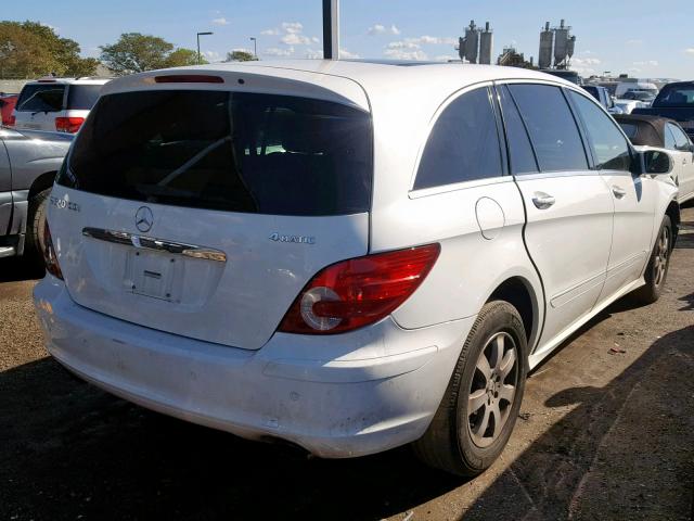 4JGCB22E37A049043 - 2007 MERCEDES-BENZ R 320 CDI WHITE photo 4