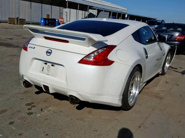 JN1AZ44E89M401439 - 2009 NISSAN 370Z WHITE photo 4