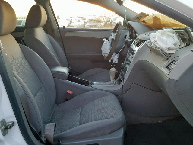 1G1ZA5EU5BF142849 - 2011 CHEVROLET MALIBU LS WHITE photo 5