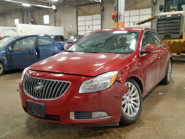 2G4GS5EV6D9189156 - 2013 BUICK REGAL PREM RED photo 2