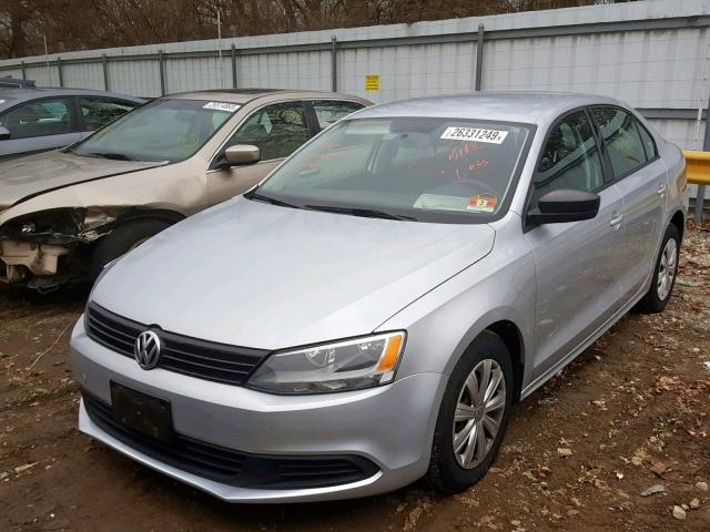 3VW2K7AJ5BM338638 - 2011 VOLKSWAGEN JETTA BASE SILVER photo 2