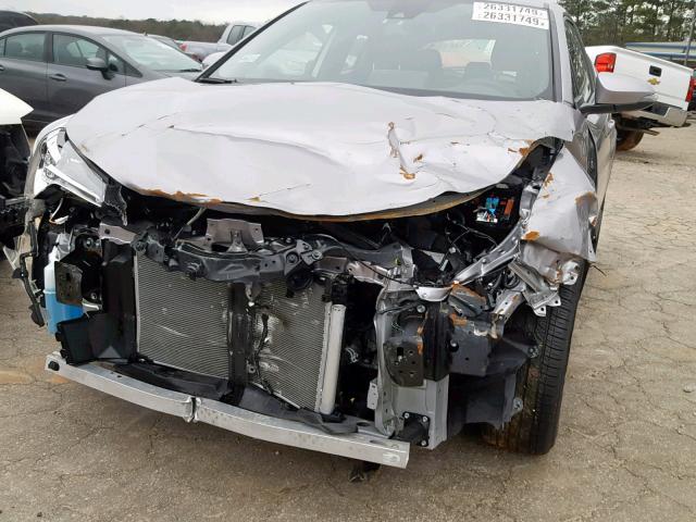 JTNKHMBX0K1012449 - 2019 TOYOTA C-HR XLE SILVER photo 9