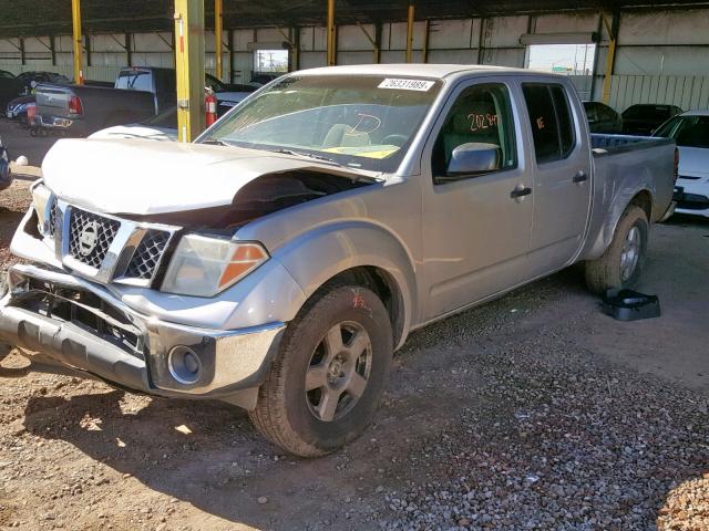 1N6AD09U58C409925 - 2008 NISSAN FRONTIER C SILVER photo 2