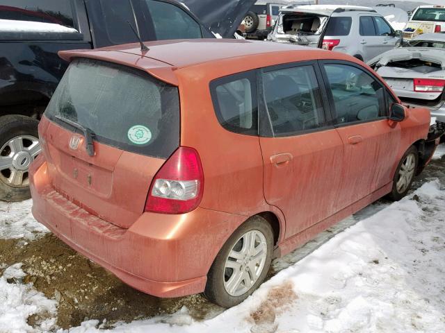 JHMGD37648S073403 - 2008 HONDA FIT SPORT RED photo 4