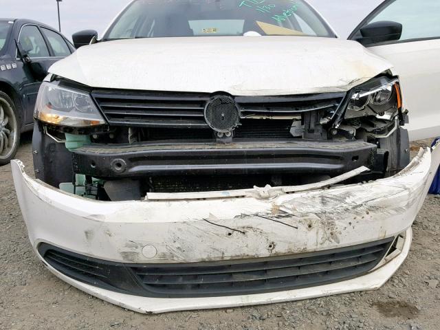3VW2K7AJ3DM295033 - 2013 VOLKSWAGEN JETTA BASE Սպիտակ լուսանկար 9