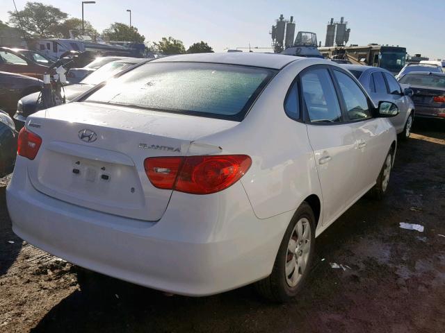 KMHDU46D87U030711 - 2007 HYUNDAI ELANTRA GL WHITE photo 4