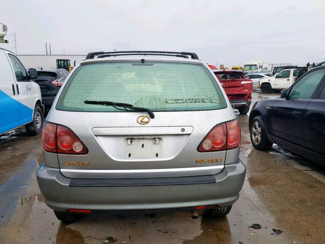 JT6GF10U6Y0056162 - 2000 LEXUS RX 300 SILVER photo 10