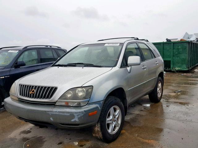 JT6GF10U6Y0056162 - 2000 LEXUS RX 300 SILVER photo 2