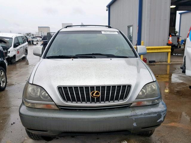 JT6GF10U6Y0056162 - 2000 LEXUS RX 300 SILVER photo 9