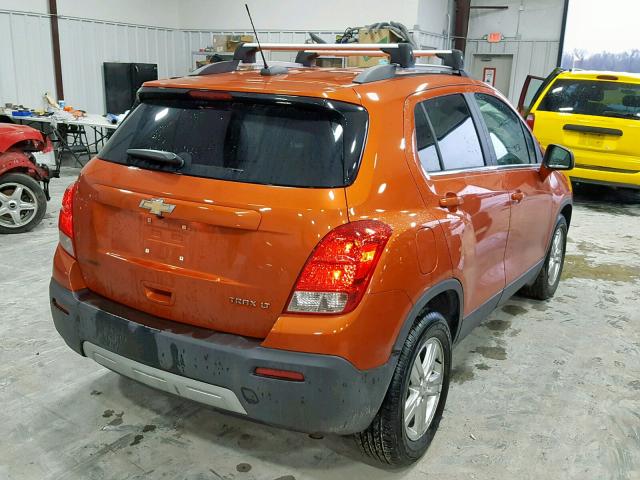 KL7CJLSB7GB724029 - 2016 CHEVROLET TRAX 1LT ORANGE photo 4