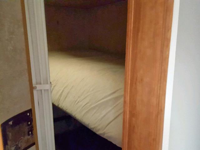 4YDT31123A1532104 - 2010 KEYSTONE SPRINTER Ağ foto 8