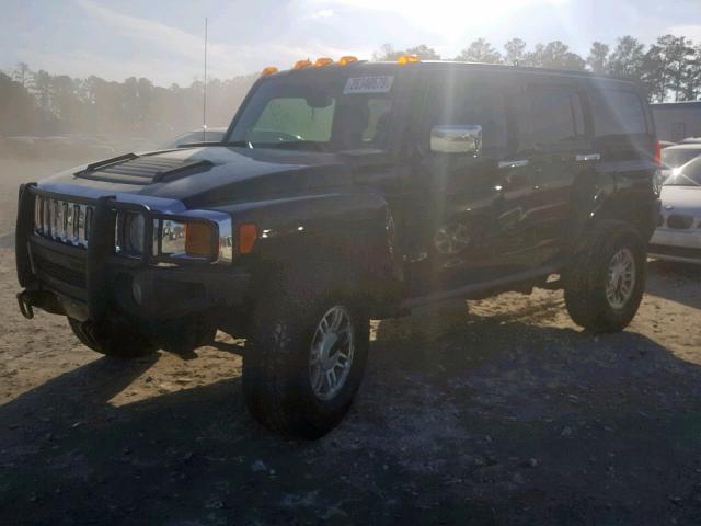 5GTDN136068158270 - 2006 HUMMER H3 BLACK photo 2