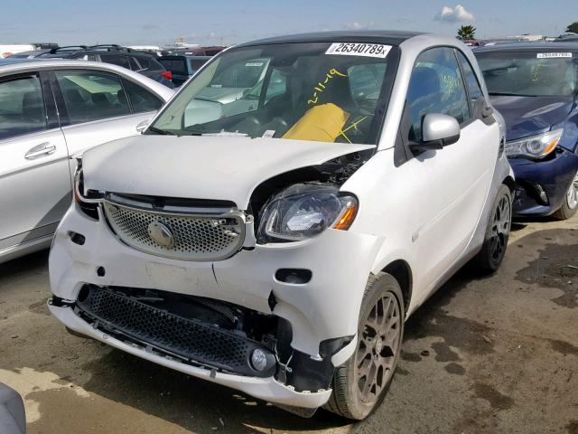 WMEFJ5DA5GK045040 - 2016 SMART FORTWO WHITE photo 2