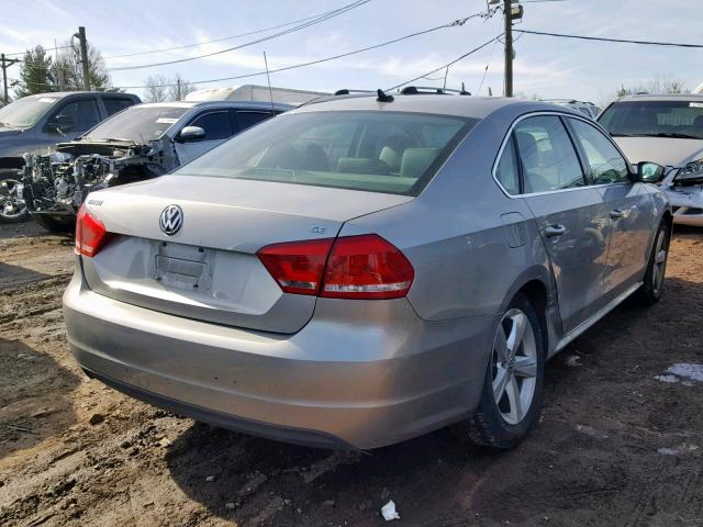 1VWBP7A37DC099522 - 2013 VOLKSWAGEN PASSAT SE SILVER photo 4