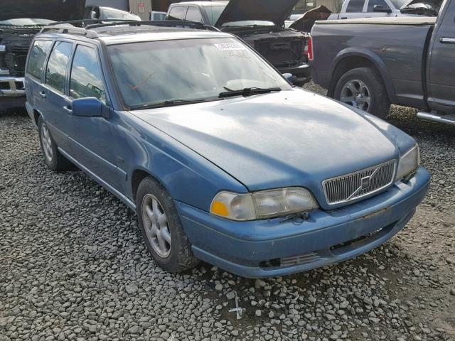 YV1LW5583W3431635 - 1998 VOLVO V70 BLUE photo 1