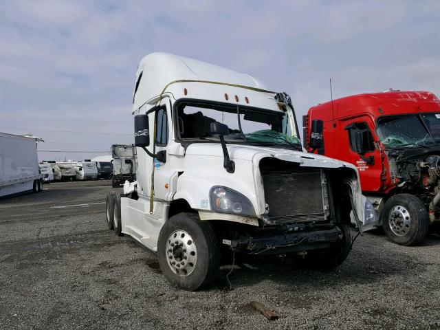 1FUJGLD51GLHE3662 - 2016 FREIGHTLINER CASCADIA 1 WHITE photo 1