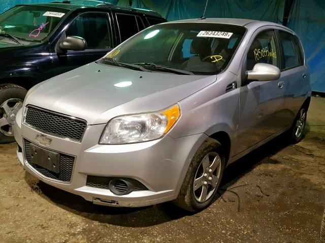 KL1TD66E29B340539 - 2009 CHEVROLET AVEO LS SILVER photo 2