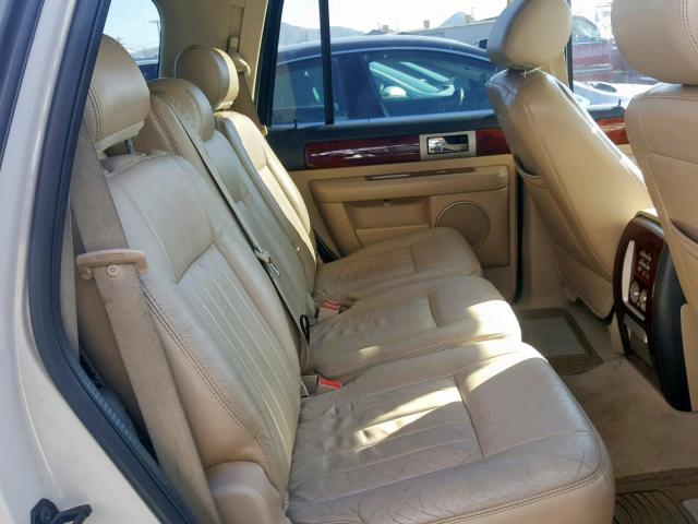 5LMFU27515LJ05947 - 2005 LINCOLN NAVIGATOR Blanc photo 6