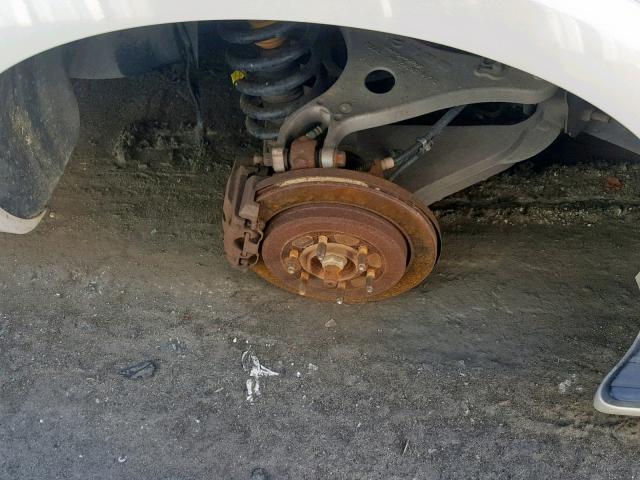 5LMFU27515LJ05947 - 2005 LINCOLN NAVIGATOR Blanc photo 9