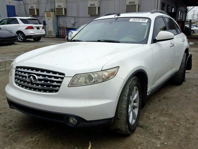 JNRAS08W84X217509 - 2004 INFINITI FX35 WHITE photo 2