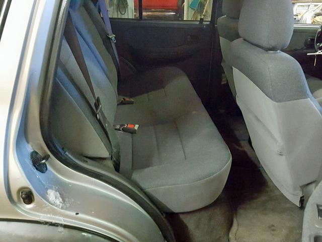 KNDJA723125158578 - 2002 KIA SPORTAGE SILVER photo 6