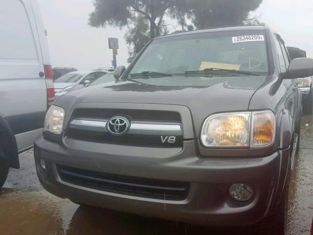 5TDBT48A85S251633 - 2005 TOYOTA SEQUOIA LI GRAY photo 2