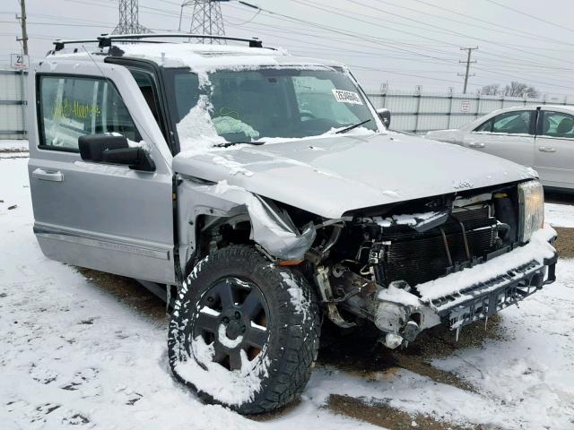 1J8HG58226C338775 - 2006 JEEP COMMANDER SILVER photo 1
