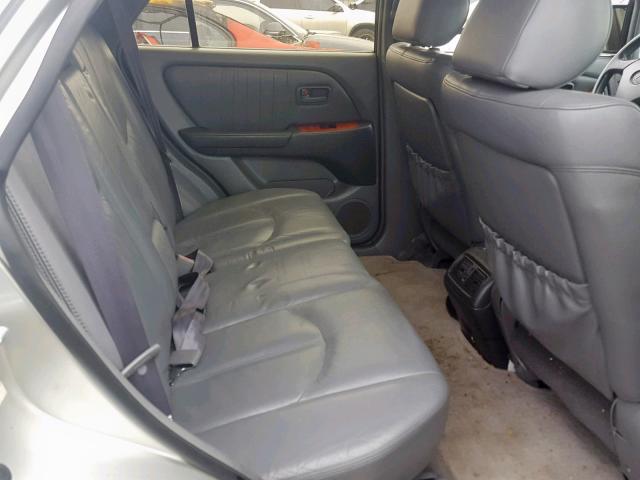 JT6HF10U7X0094003 - 1999 LEXUS RX 300 SILVER photo 6