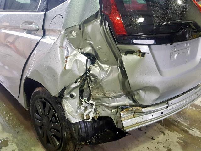 3HGGK5G54HM705482 - 2017 HONDA FIT LX SILVER photo 9