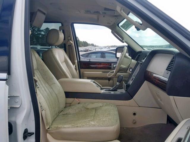 5LMFU27R93LJ40798 - 2003 LINCOLN NAVIGATOR Ақ фото 5