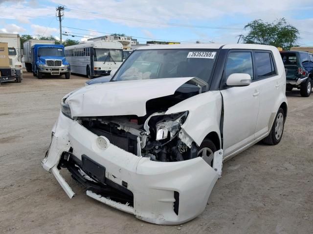 JTLZE4FE9CJ002982 - 2012 TOYOTA SCION XB WHITE photo 2