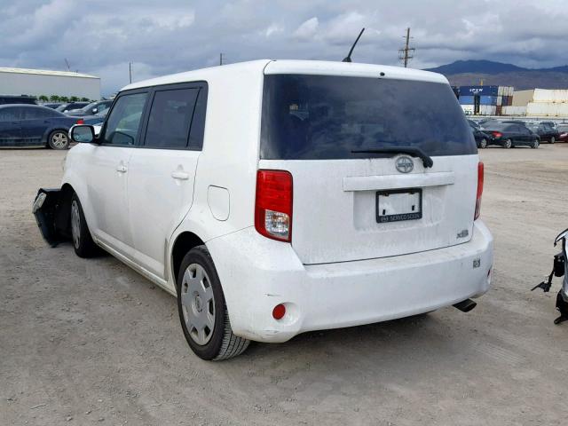 JTLZE4FE9CJ002982 - 2012 TOYOTA SCION XB WHITE photo 3