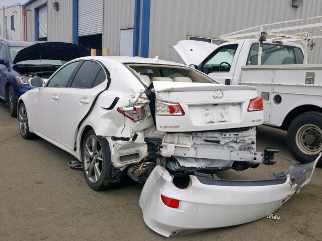 JTHBF5C27A2100120 - 2010 LEXUS IS 250 WHITE photo 3