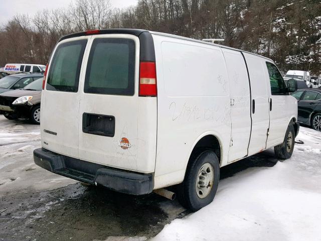 1GCGG25C181142551 - 2008 CHEVROLET EXPRESS G2 WHITE photo 4