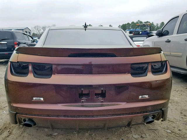 2G1FE1ED4B9127171 - 2011 CHEVROLET CAMARO LS GOLD photo 9