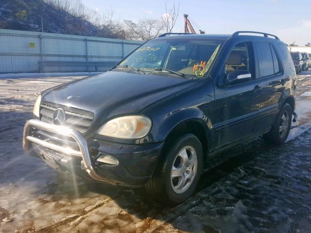 4JGAB54E53A390704 - 2003 MERCEDES-BENZ ML 320 BLUE photo 2