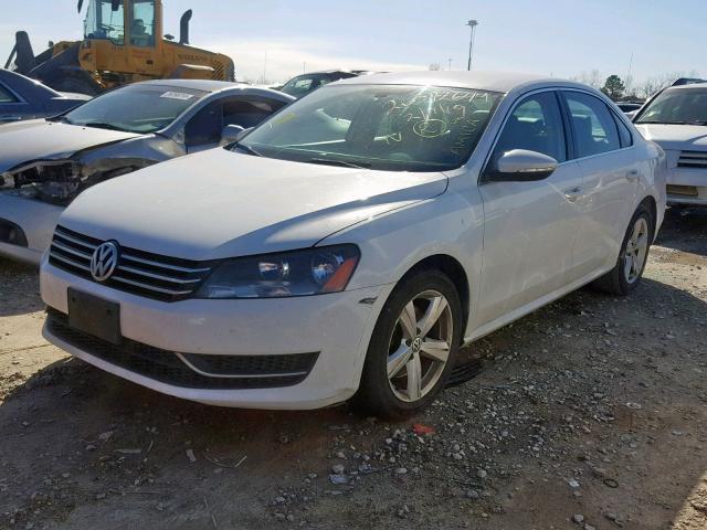 1VWBP7A36CC028634 - 2012 VOLKSWAGEN PASSAT SE WHITE photo 2