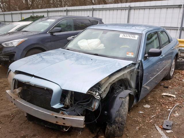 2C3LA43D09H597972 - 2009 CHRYSLER 300 LX BLUE photo 2