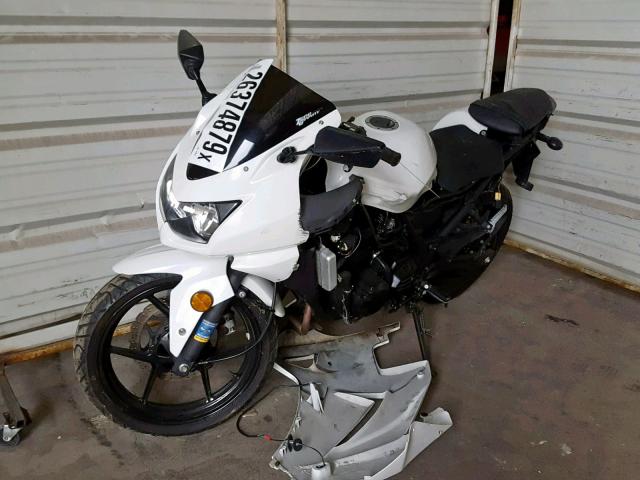 JKAEXMJ109DA20591 - 2009 KAWASAKI EX250 J WHITE photo 2