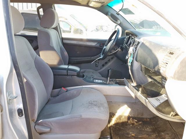 JTEBT14RX38003102 - 2003 TOYOTA 4RUNNER SR SILVER photo 5