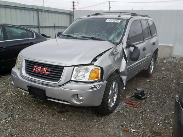 1GKDT13S952388986 - 2005 GMC ENVOY SILVER photo 2